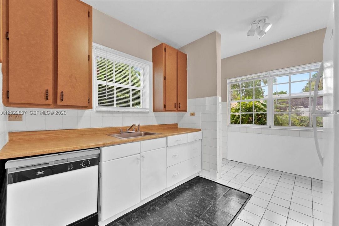 For Sale: $1,043,000 (3 beds, 1 baths, 1492 Square Feet)