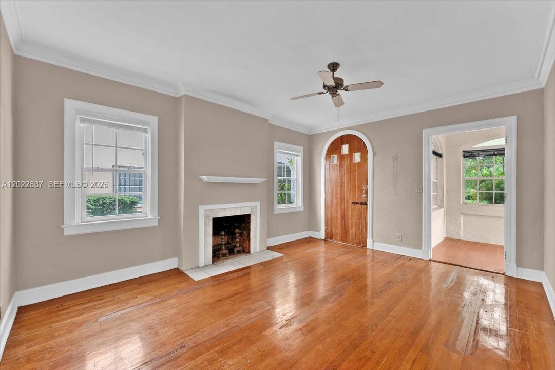 For Sale: $1,043,000 (3 beds, 1 baths, 1492 Square Feet)