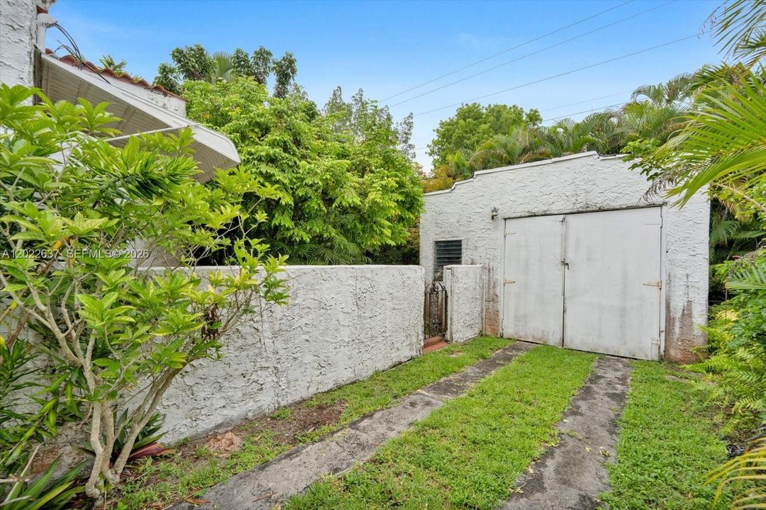 For Sale: $1,043,000 (3 beds, 1 baths, 1492 Square Feet)