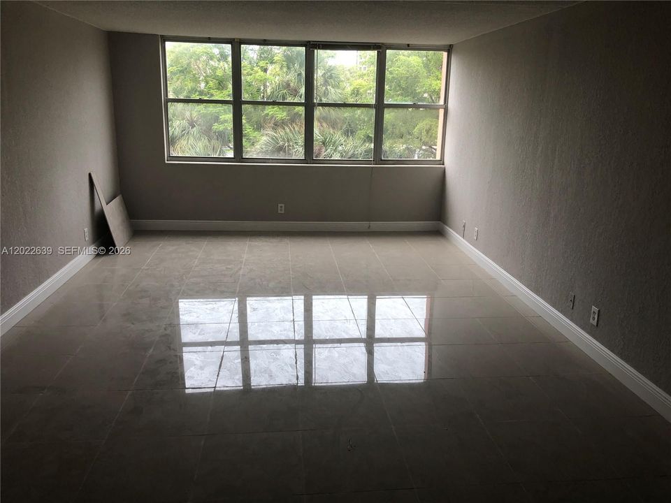 В аренду: $1,750 (1 спален, 1 ванн, 699 Квадратных фут)