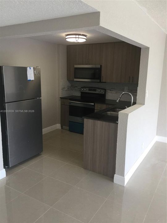 В аренду: $1,750 (1 спален, 1 ванн, 699 Квадратных фут)