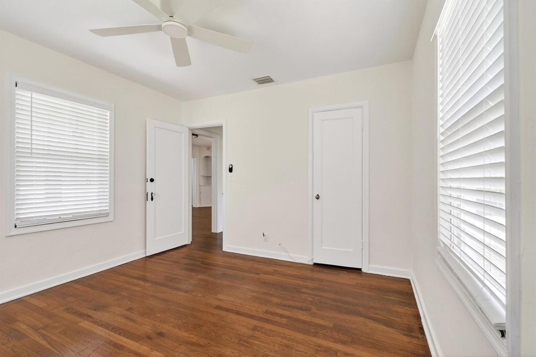 236GreymonDr(31)
