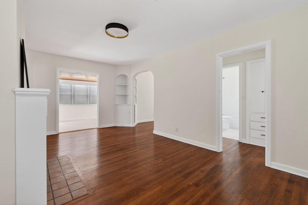 236GreymonDr(9)