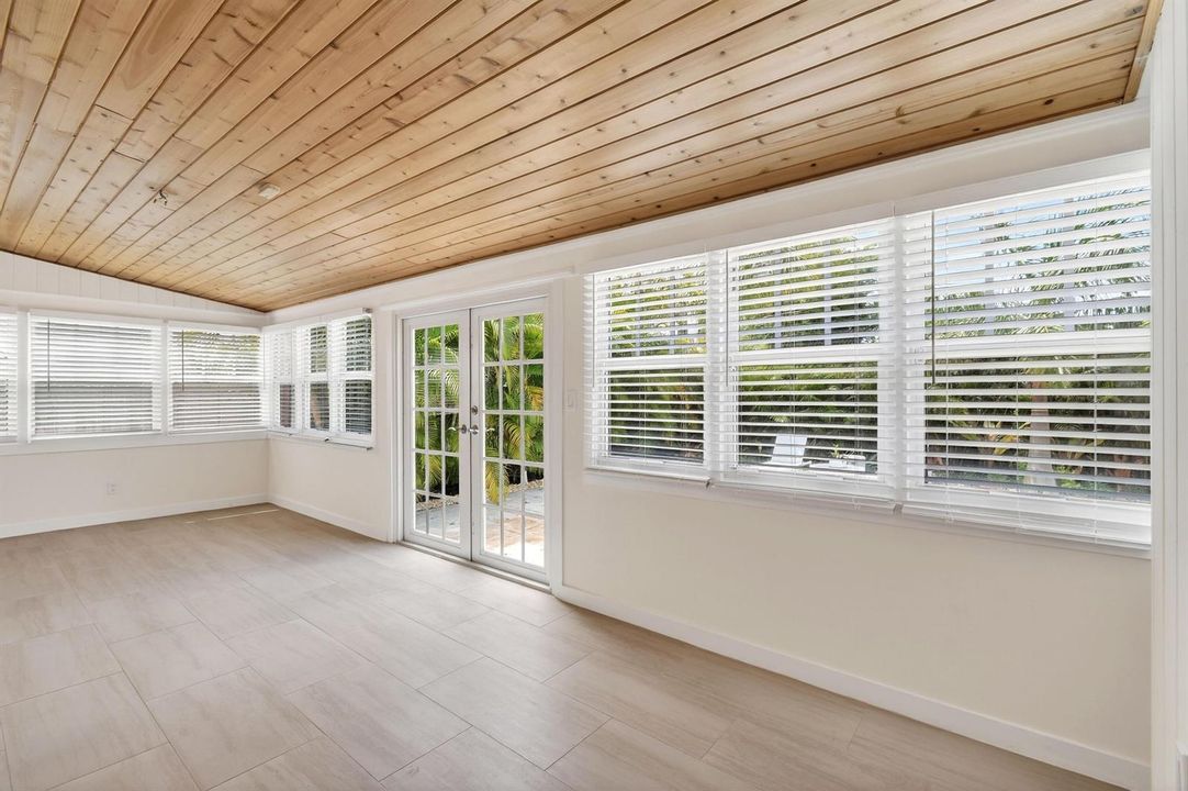 236GreymonDr(20)