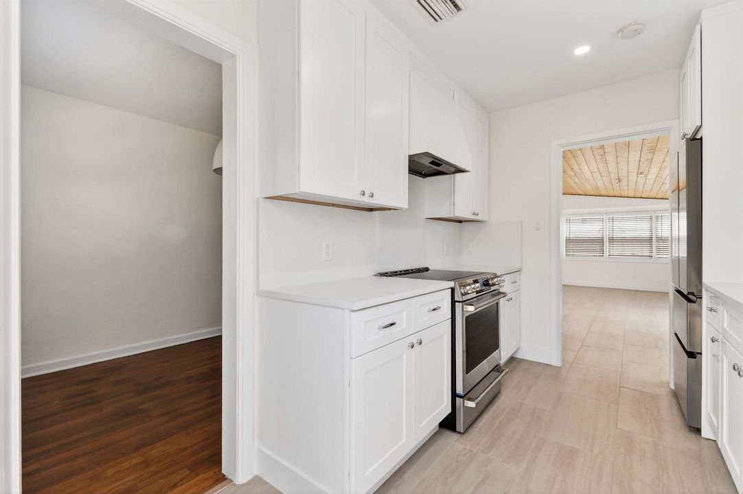 236GreymonDr(28)