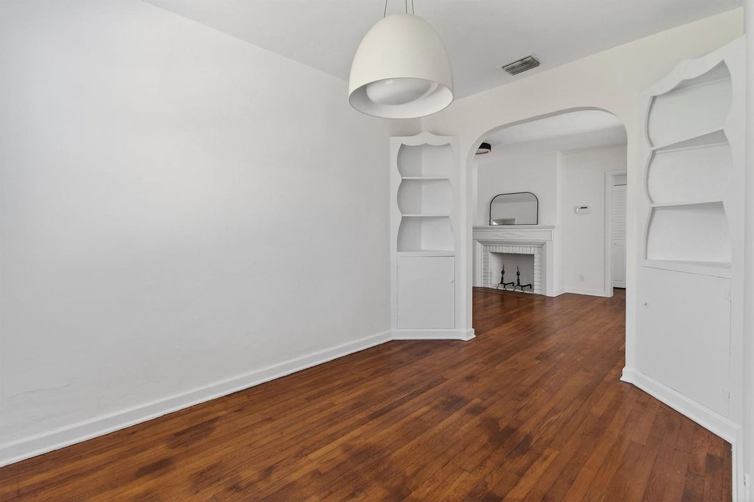 236GreymonDr(18)