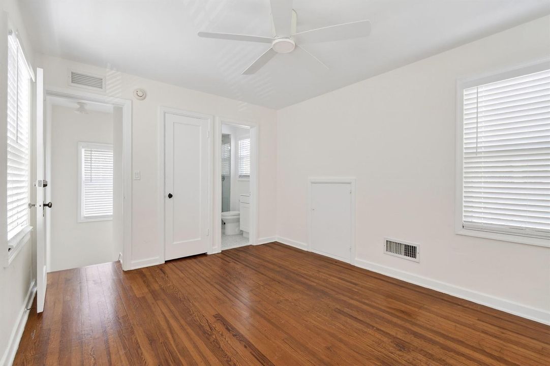 236GreymonDr(44)