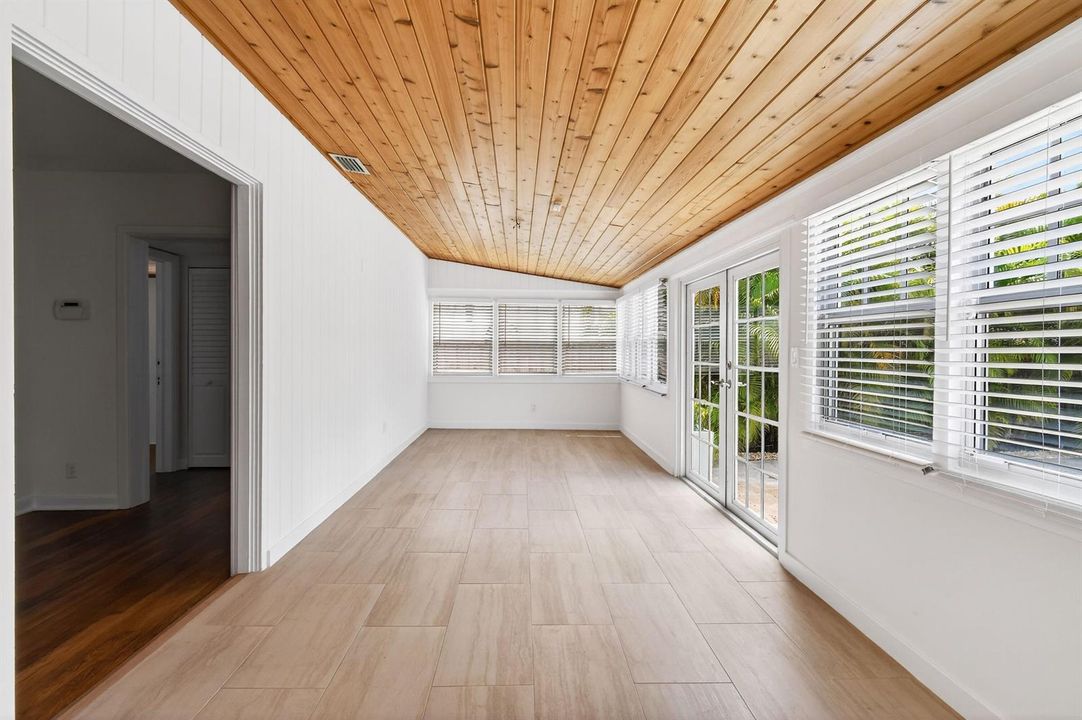 236GreymonDr(19)