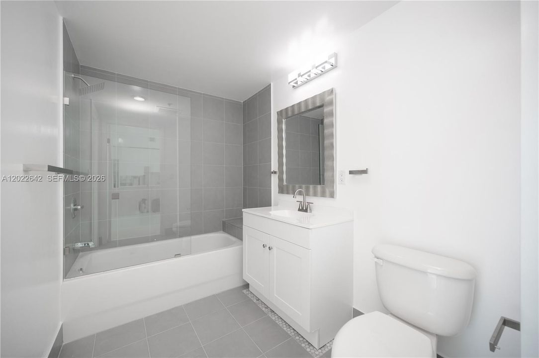 Под контрактом: $3,950 (2 спален, 2 ванн, 1118 Квадратных фут)