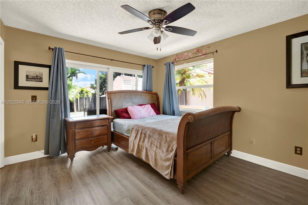 For Sale: $559,900 (3 beds, 2 baths, 1612 Square Feet)