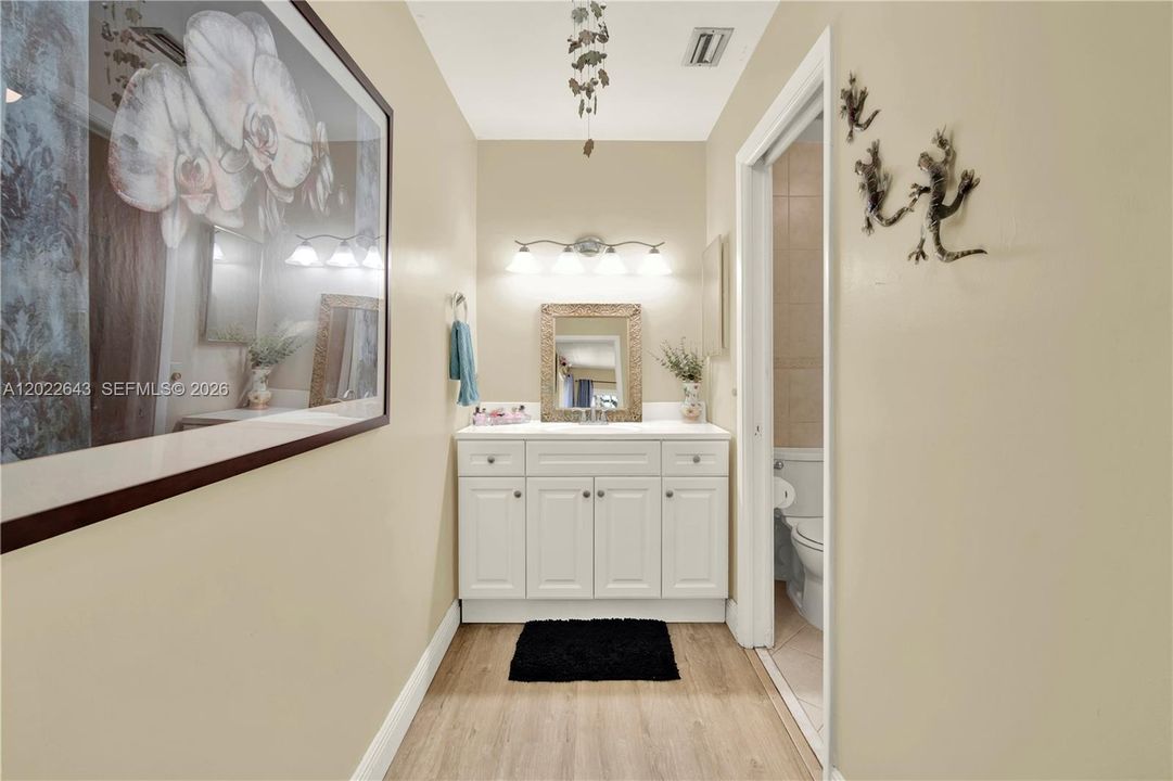 For Sale: $559,900 (3 beds, 2 baths, 1612 Square Feet)