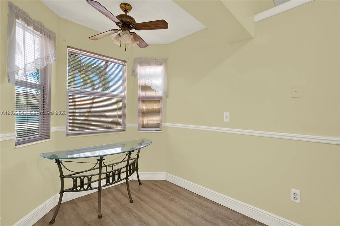 For Sale: $559,900 (3 beds, 2 baths, 1612 Square Feet)