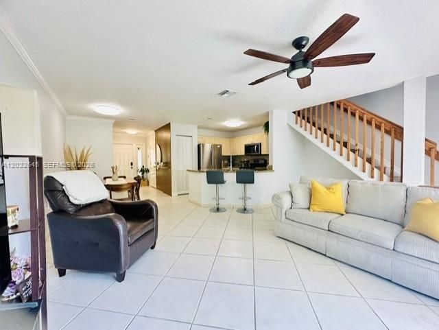 Activo con contrato: $360,000 (3 camas, 2 baños, 1473 Pies cuadrados)