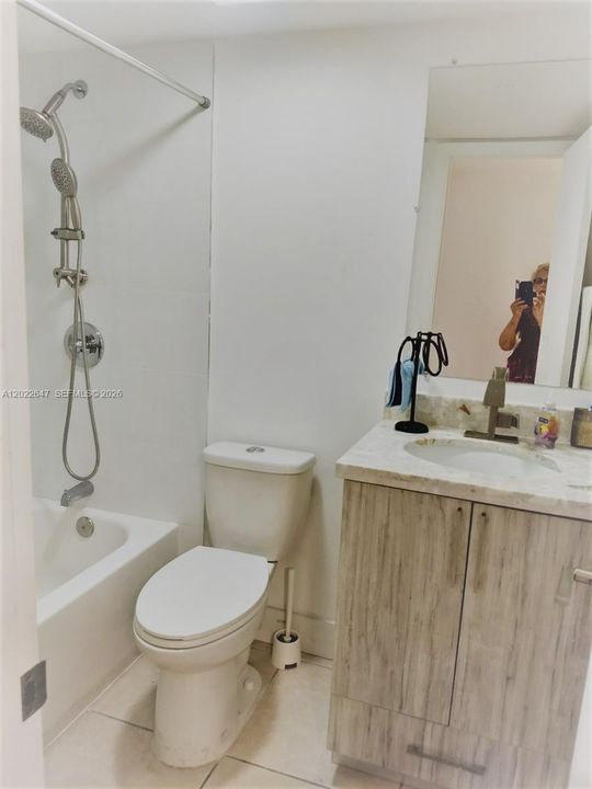 For Rent: $2,100 (2 beds, 2 baths, 770 Square Feet)