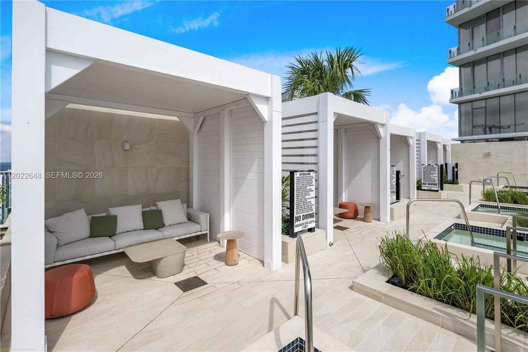 En Renta: $37,000 (3 camas, 5 baños, 3536 Pies cuadrados)