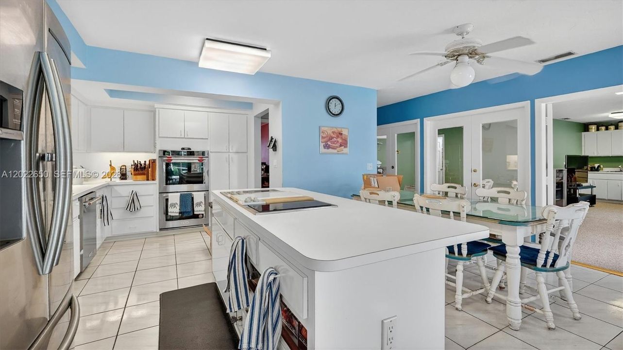 For Sale: $4,200,000 (7 beds, 6 baths, 6504 Square Feet)