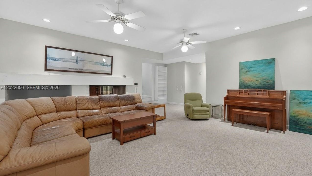 For Sale: $4,200,000 (7 beds, 6 baths, 6504 Square Feet)