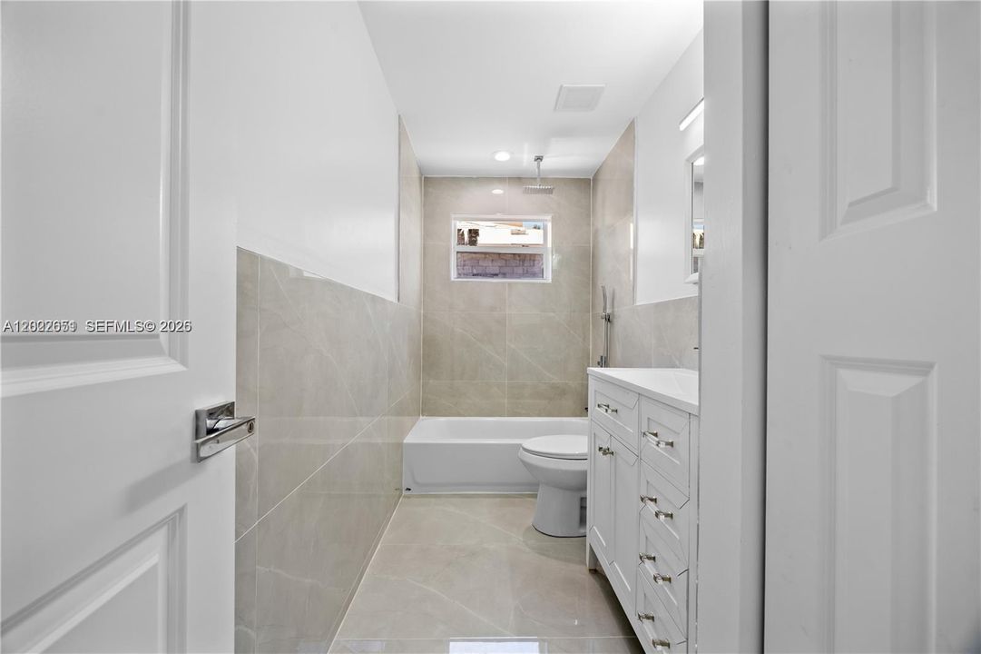 For Sale: $450,000 (4 beds, 2 baths, 1092 Square Feet)