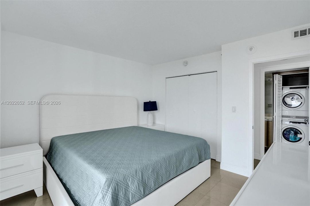 На продажу: $425,900 (2 спален, 2 ванн, 1033 Квадратных фут)