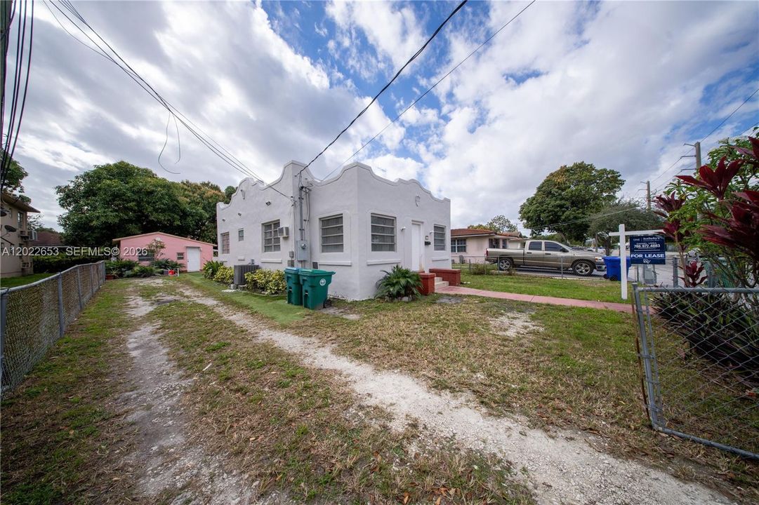 For Sale: $849,999 (0 beds, 0 baths, 1563 Square Feet)
