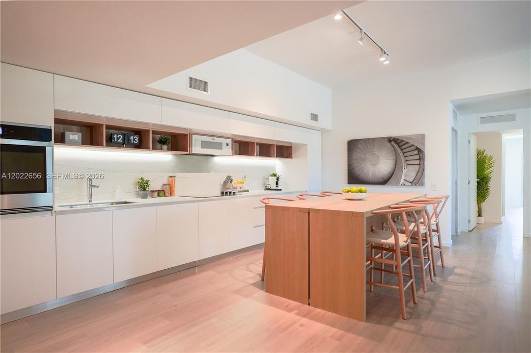 For Sale: $2,190,000 (2 beds, 2 baths, 1363 Square Feet)