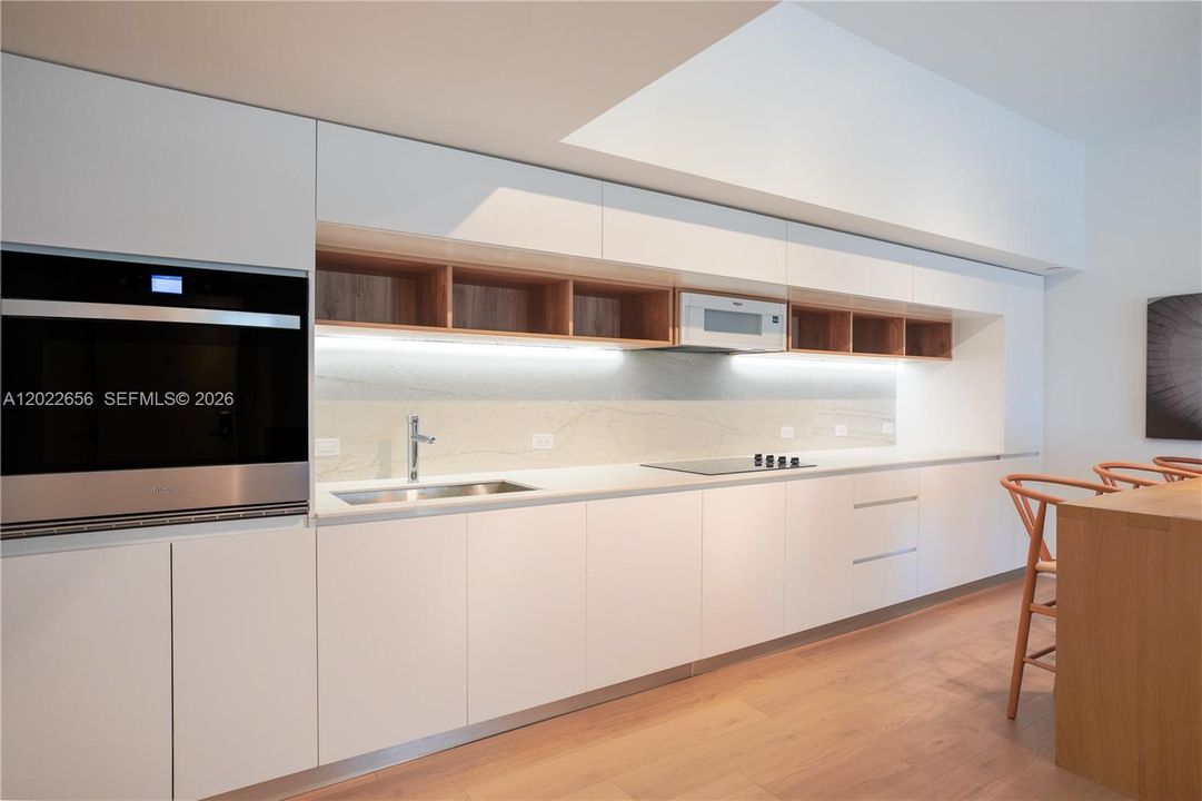 For Sale: $2,190,000 (2 beds, 2 baths, 1363 Square Feet)