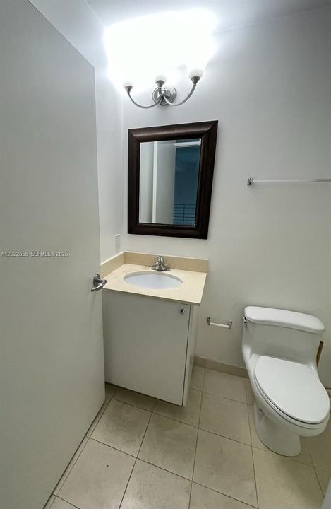 For Sale: $410,000 (1 beds, 1 baths, 785 Square Feet)