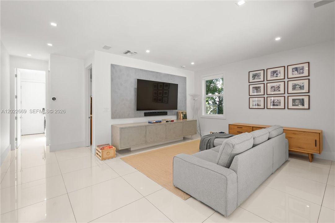For Sale: $3,900,000 (4 beds, 4 baths, 3391 Square Feet)