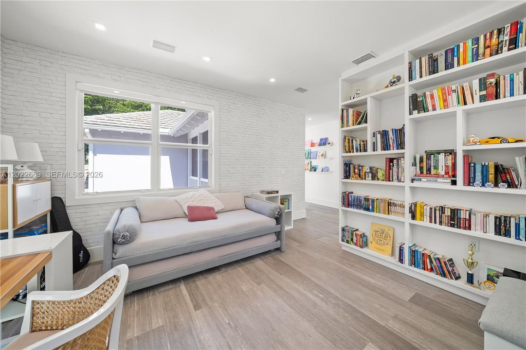 For Sale: $3,900,000 (4 beds, 4 baths, 3391 Square Feet)