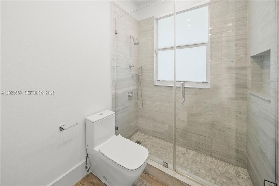 For Sale: $3,900,000 (4 beds, 4 baths, 3391 Square Feet)