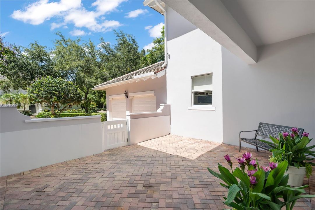 For Sale: $3,900,000 (4 beds, 4 baths, 3391 Square Feet)