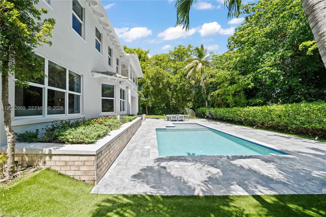 For Sale: $3,900,000 (4 beds, 4 baths, 3391 Square Feet)