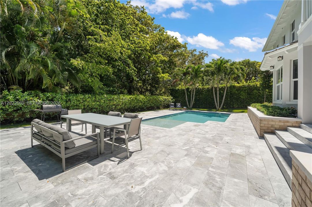 For Sale: $3,900,000 (4 beds, 4 baths, 3391 Square Feet)