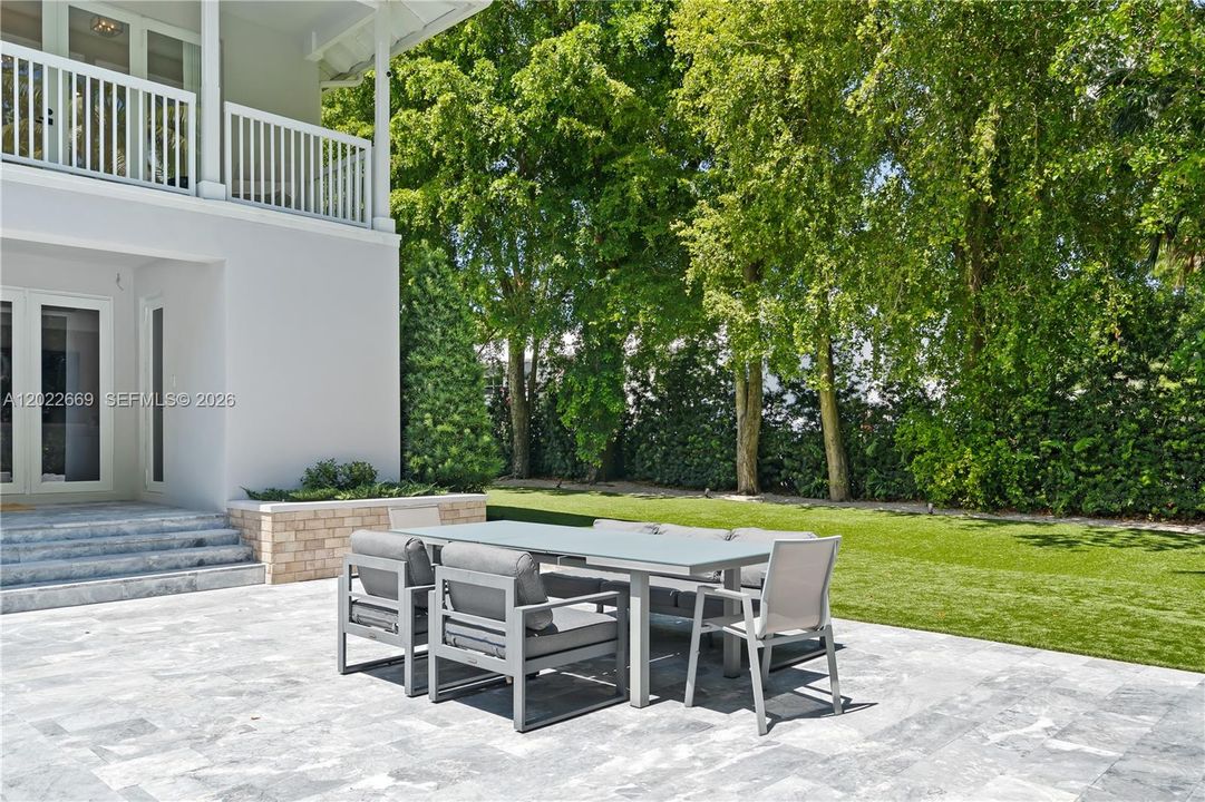 For Sale: $3,900,000 (4 beds, 4 baths, 3391 Square Feet)