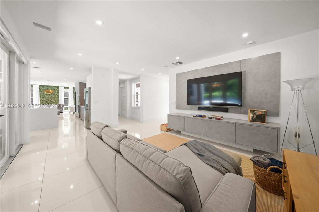 For Sale: $3,900,000 (4 beds, 4 baths, 3391 Square Feet)