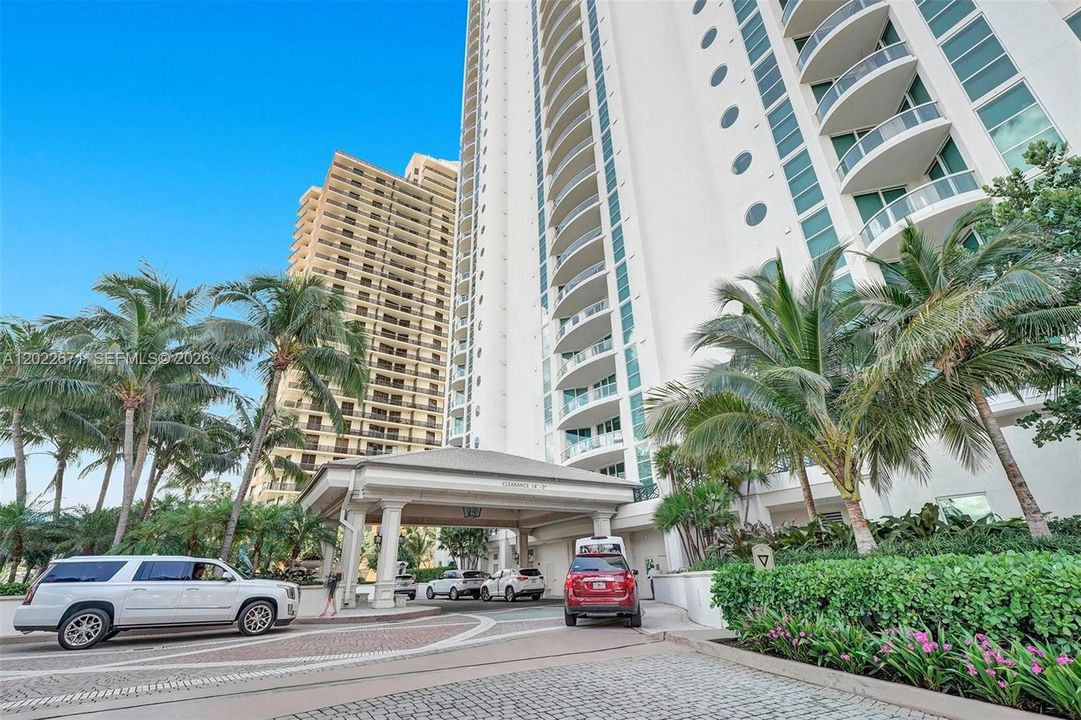 For Rent: $16,900 (2 beds, 2 baths, 2235 Square Feet)