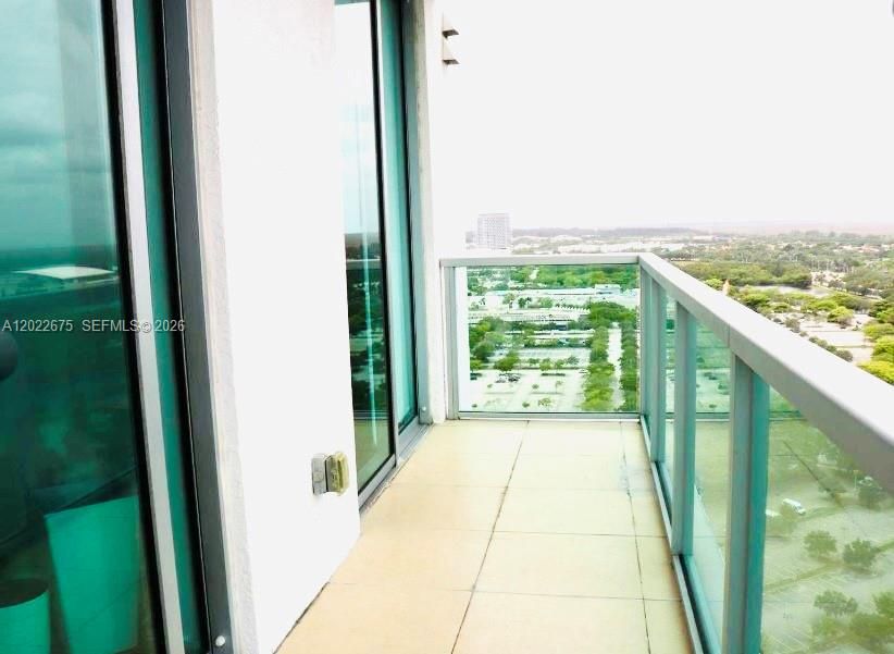 В аренду: $3,500 (2 спален, 2 ванн, 954 Квадратных фут)