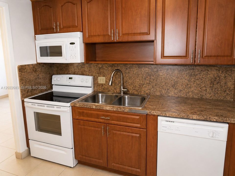 En Venta: $190,000 (2 camas, 2 baños, 952 Pies cuadrados)