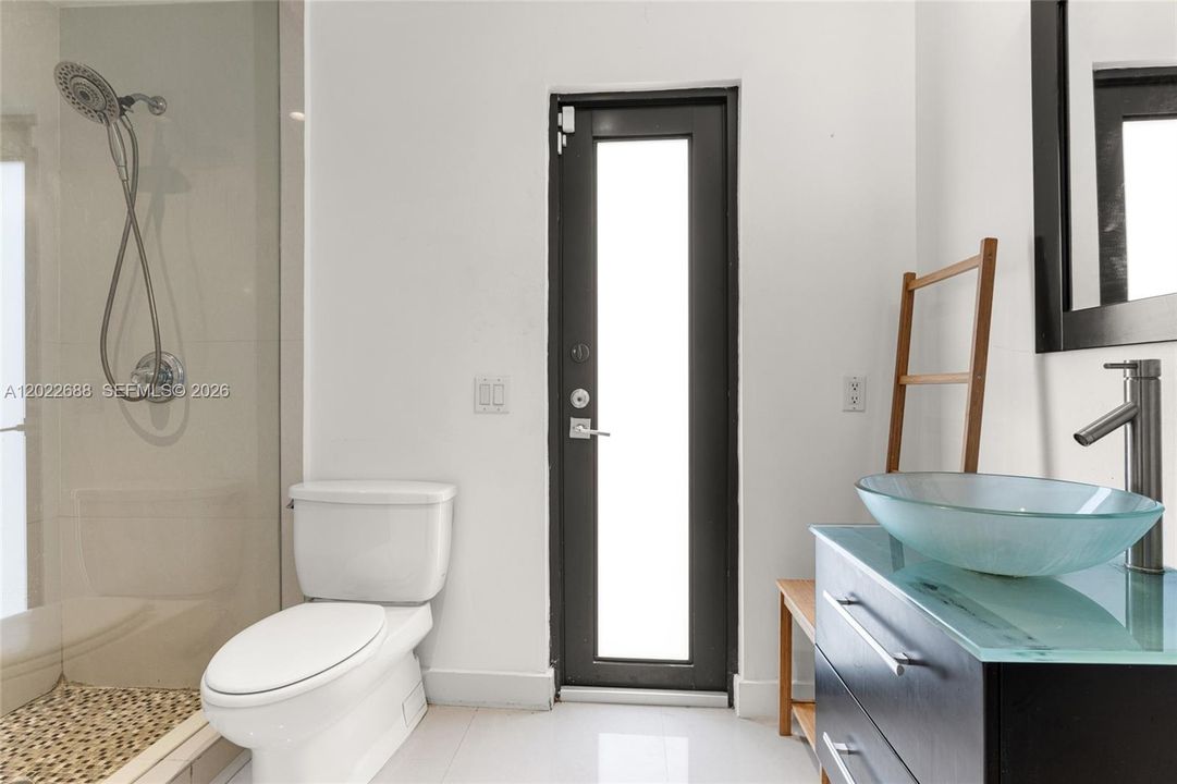 В аренду: $14,500 (5 спален, 3 ванн, 4559 Квадратных фут)