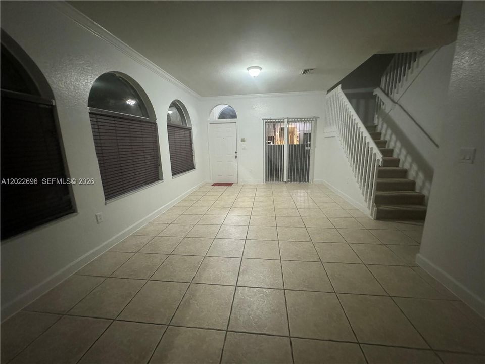 В аренду: $2,600 (3 спален, 2 ванн, 1750 Квадратных фут)