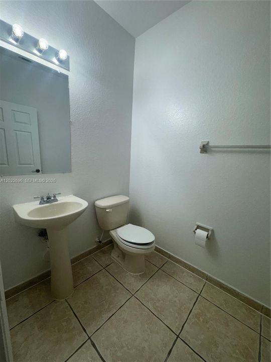 В аренду: $2,600 (3 спален, 2 ванн, 1750 Квадратных фут)