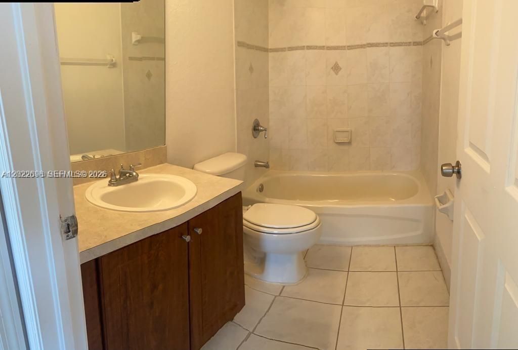 В аренду: $2,600 (3 спален, 2 ванн, 1750 Квадратных фут)