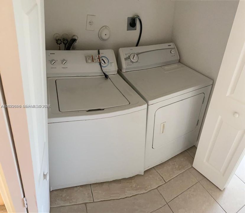 В аренду: $2,600 (3 спален, 2 ванн, 1750 Квадратных фут)