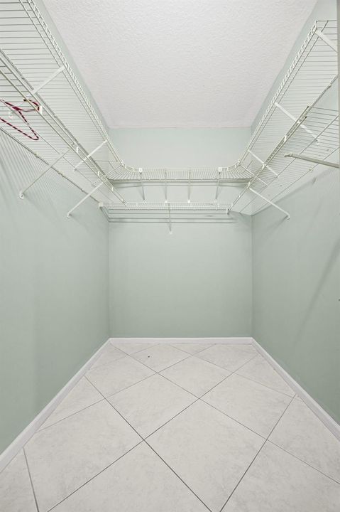 Walk-in Closet
