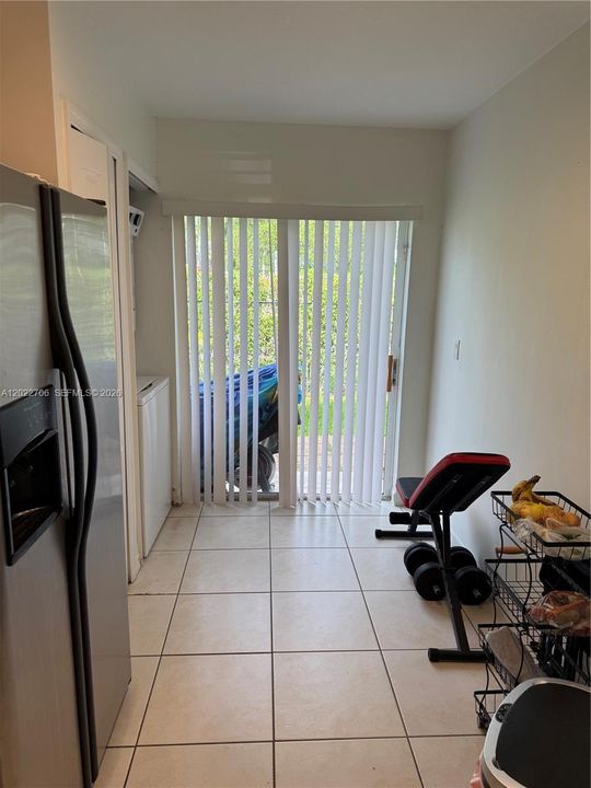 Recently Rented: $1,800 (2 beds, 2 baths, 822 Square Feet)