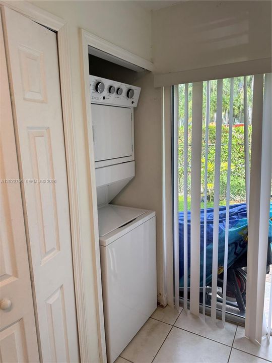 Stackable Washer & Dryer