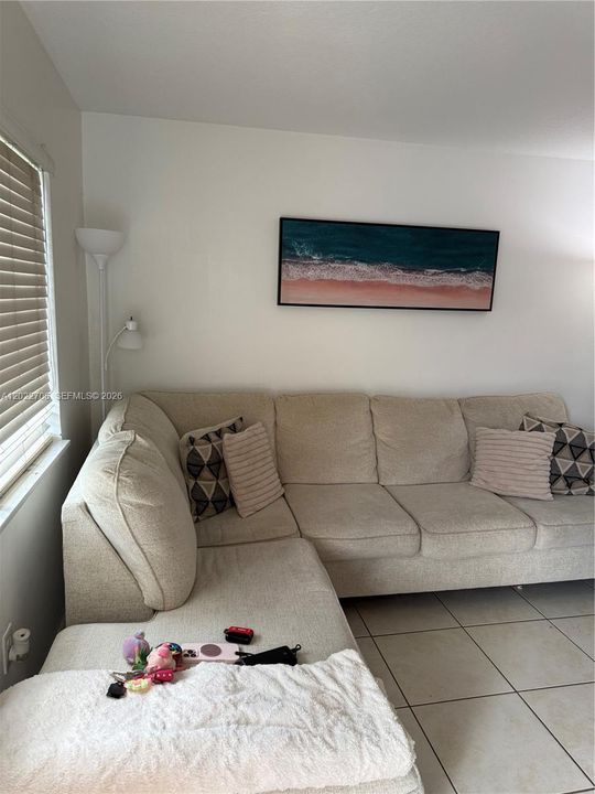 Recently Rented: $1,800 (2 beds, 2 baths, 822 Square Feet)