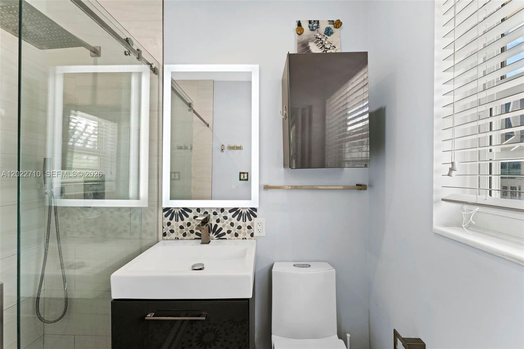 En Venta: $335,000 (1 camas, 1 baños, 650 Pies cuadrados)