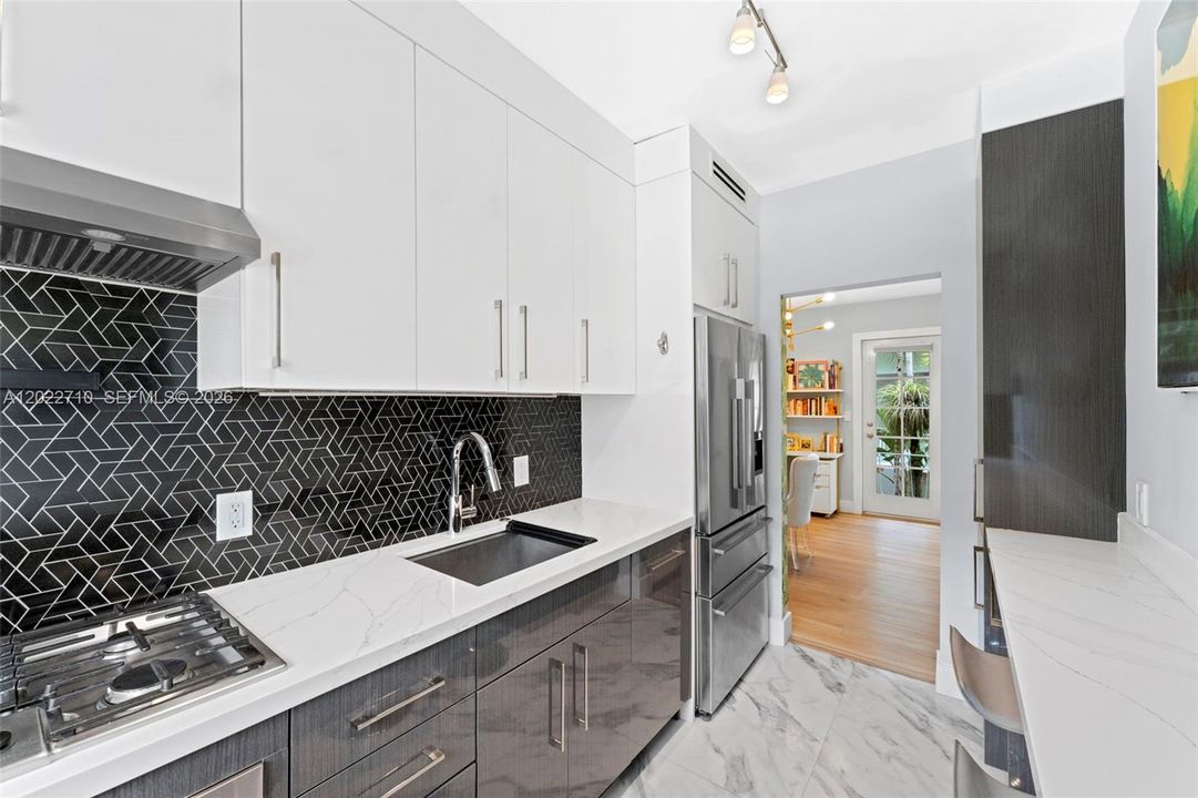 En Venta: $335,000 (1 camas, 1 baños, 650 Pies cuadrados)