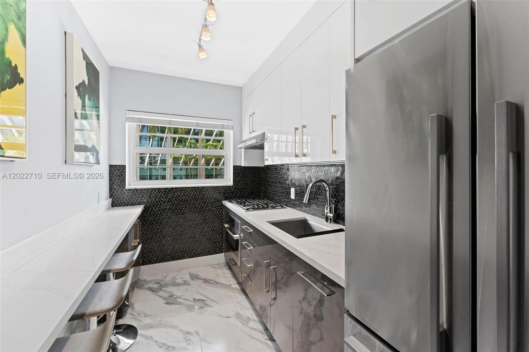 En Venta: $335,000 (1 camas, 1 baños, 650 Pies cuadrados)
